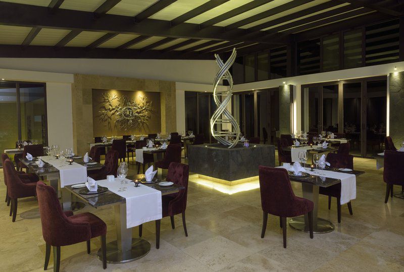 Pikaia Lodge Santa Cruz Island Εστιατόριο φωτογραφία