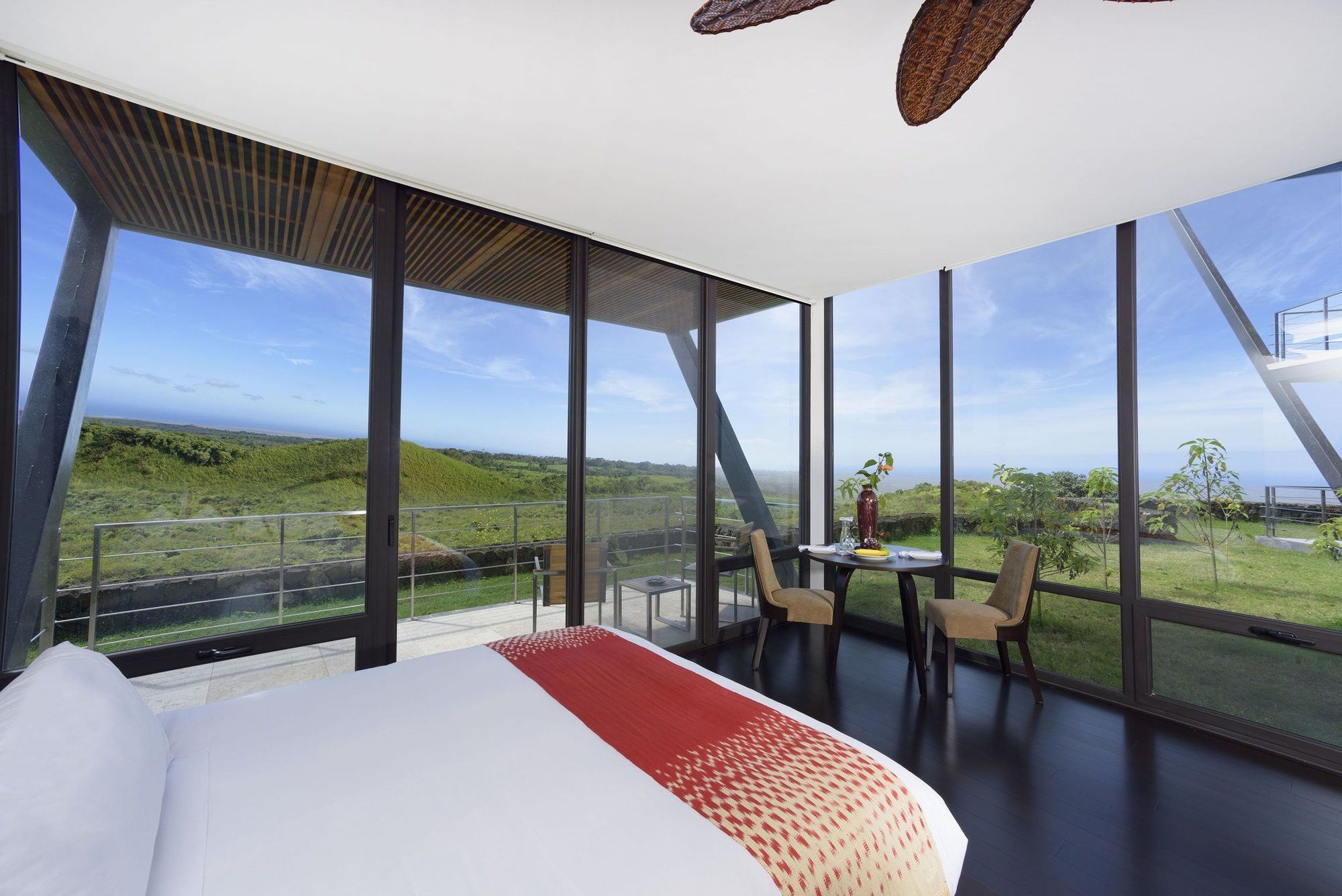Pikaia Lodge Santa Cruz Island Εξωτερικό φωτογραφία